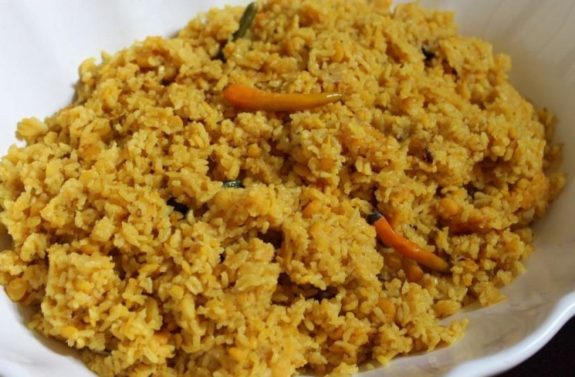 আচারি চিকেন খিচুড়ি