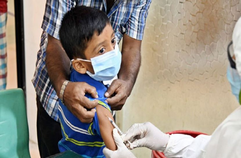 শিশুদের করোনার টিকা দেওয়া  শুরু