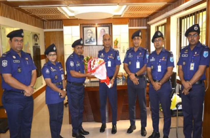 মুন্সীগঞ্জে পুলিশ সুপার মাহফুজুর রহমানের যোগদান