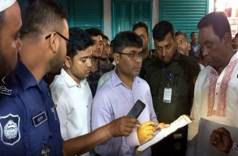 সার মজুদ, ব্যবসায়ীর উভয় দণ্ড 