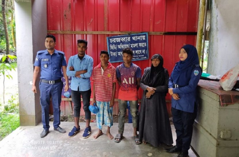 সুবর্ণচরে ৪ রোহিঙ্গা আটক