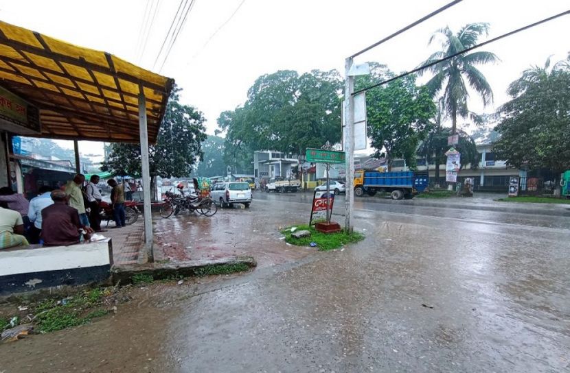 বৃষ্টিতে ফিরেছে স্বস্তি, কমেছে লোডশেডিং