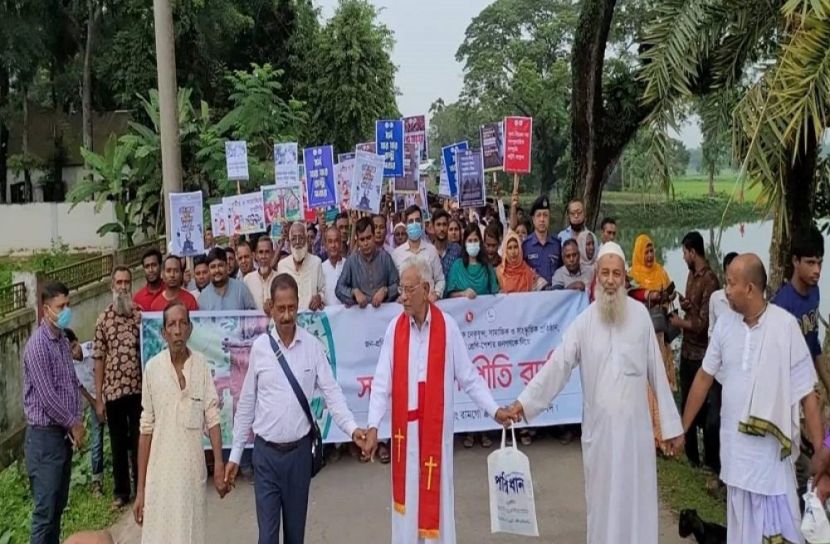 গৌরীপুরে বিভিন্ন ধর্মের মানুষের মধ্যে সম্প্রীতির সমাবেশ