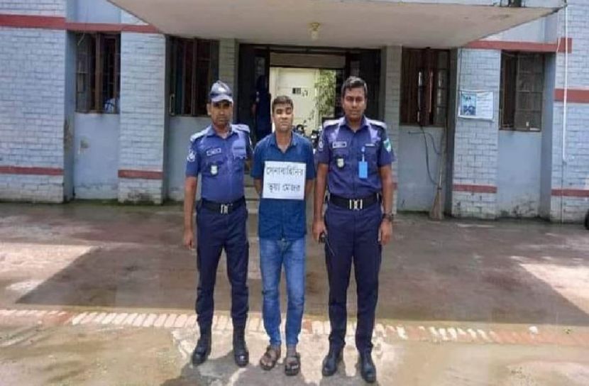 ভুয়া মেজর গ্রেফতার