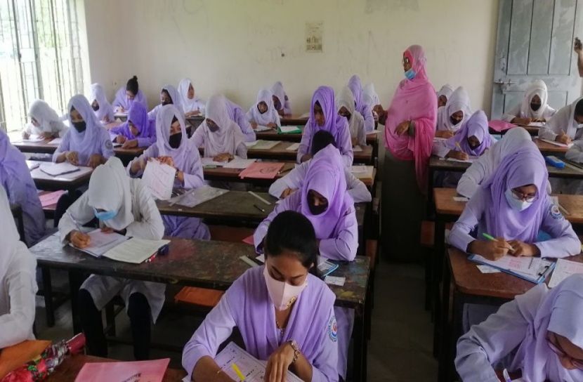 নোয়াখালীতে এসএসসি ও সমমান পরীক্ষা অনুষ্ঠিত