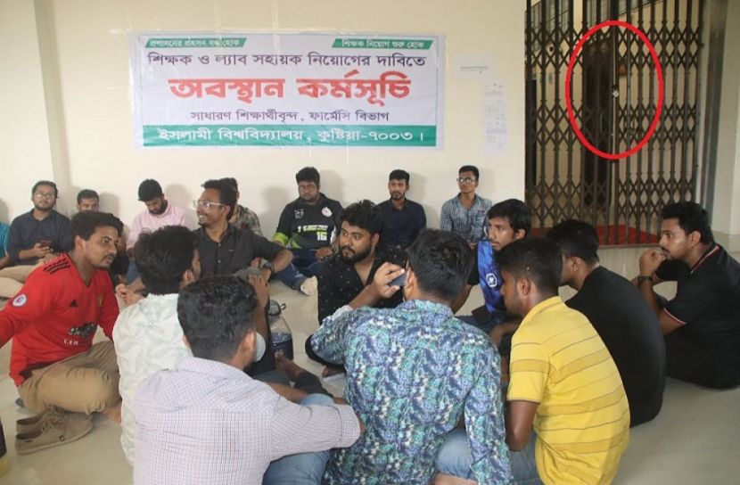শিক্ষক নাই, শ্রেণিকক্ষে তালা!