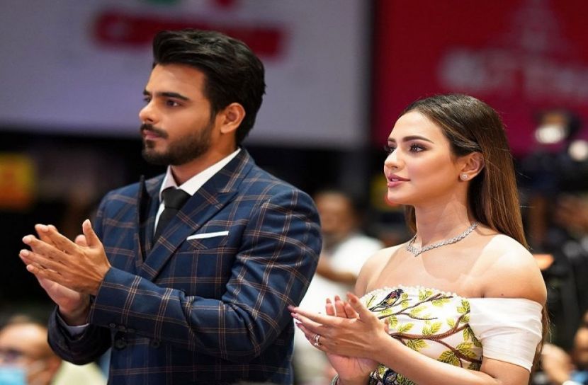 সিনেমা দেখে আইফোন জেতার সুযোগ