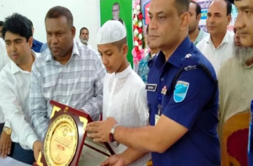 হাফেজ তাকরীমকে সংবর্ধনা