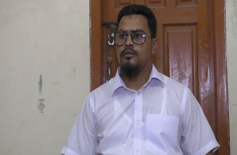 নারী যাত্রীকে লাঞ্ছিত, রেলের বুকিং সহকারী বদলি