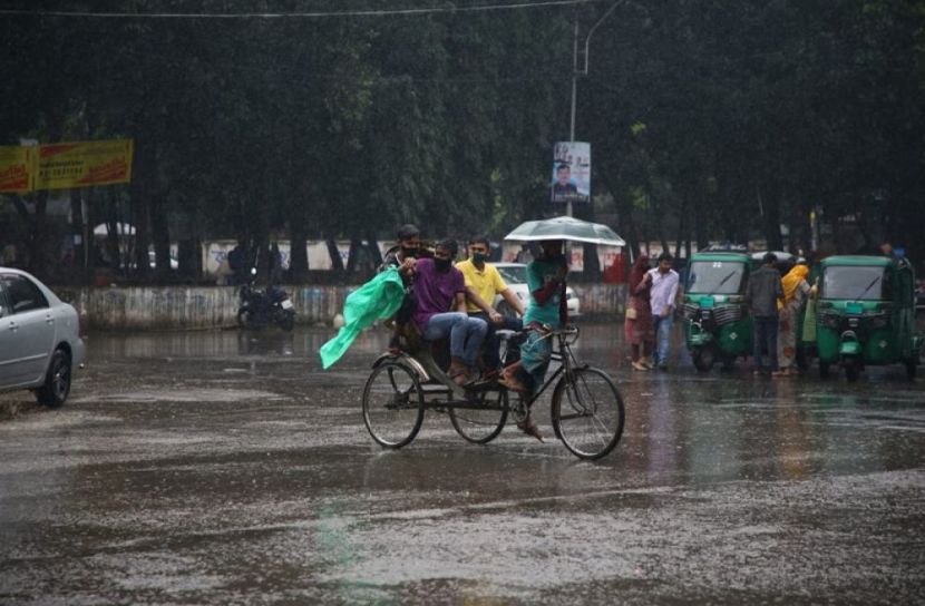 ঢাকায় বাড়তে পারে বৃষ্টি