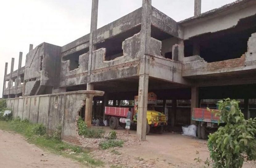 সাভারে হল মার্কের নিরাপত্তাকর্মী খুন