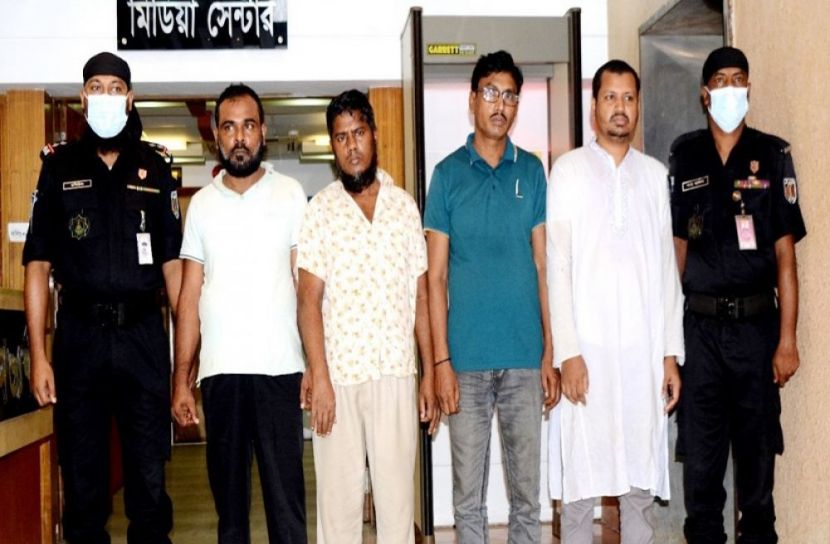 ৩০০ প্রবাসীকে অজ্ঞান, গ্রেফতার ৪