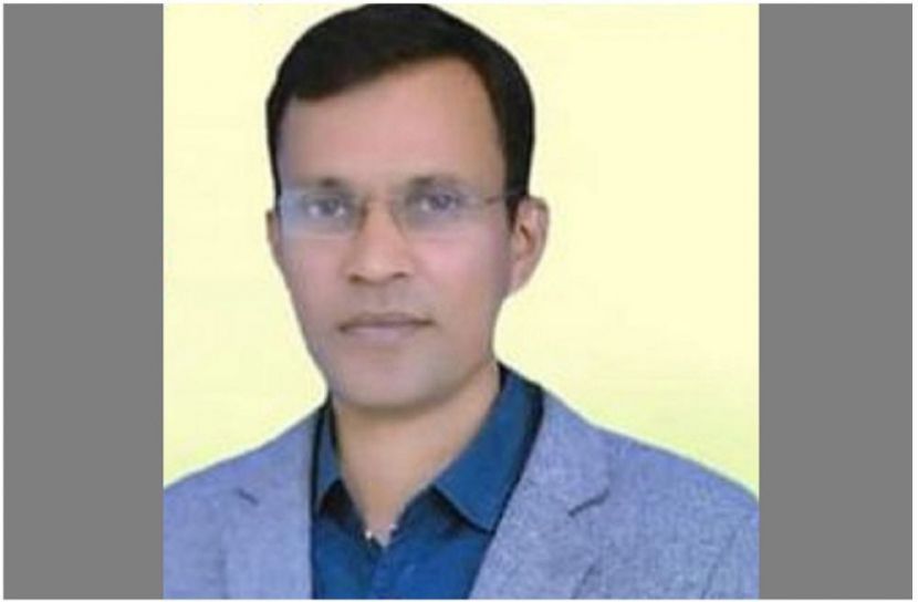 ফুলবাড়ীতে উপজেলা চেয়ারম্যানের পূজা পরিদর্শন