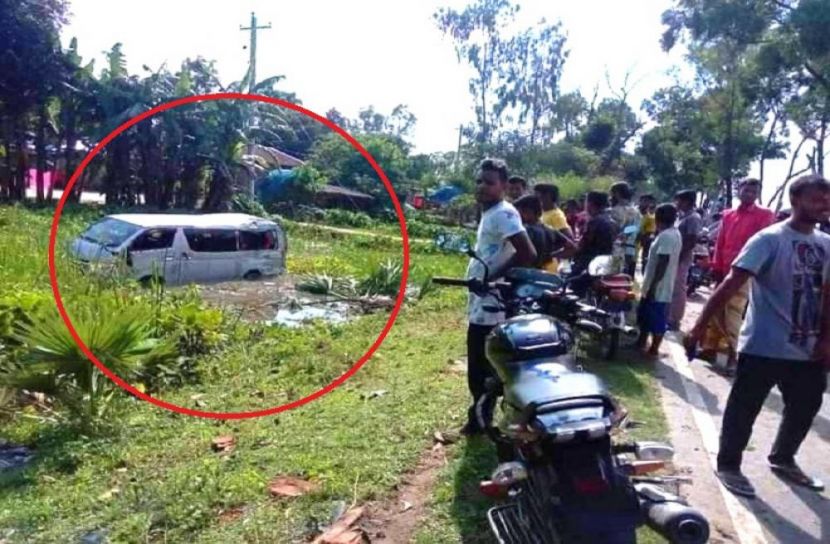 বরযাত্রীসহ মাইক্রোবাস খাদে পড়ে নিহত ১