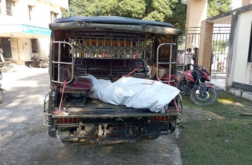 নারীর অর্ধগলিত লাশ উদ্ধার