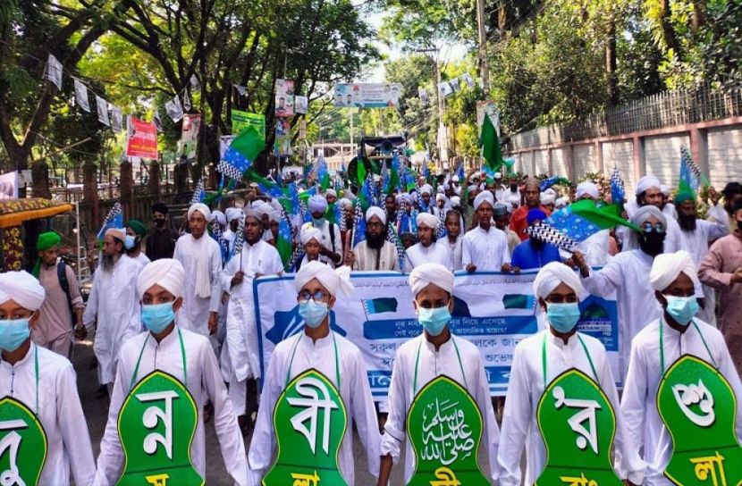 বিক্ষুব্ধ পৃথিবীর শান্তির একমাত্র পথ মহানবীর আদর্শ অনুসরণ 