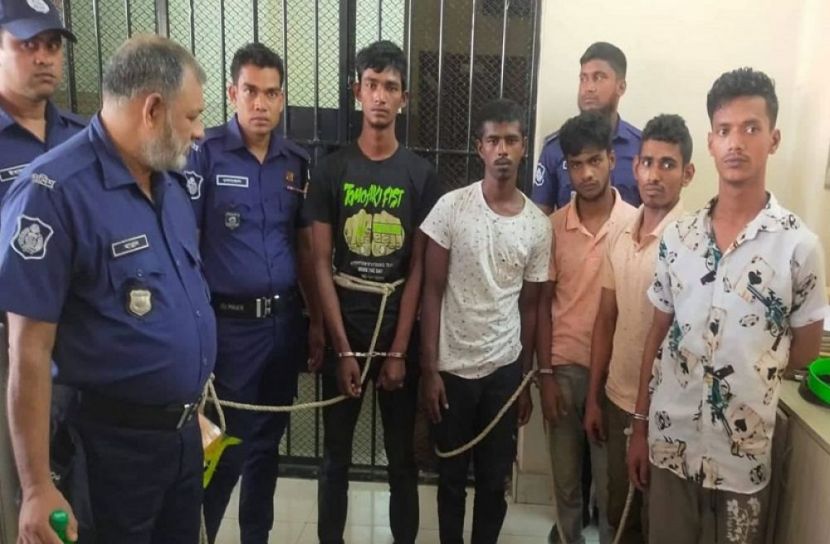 ট্রেনে গণধর্ষণ, ৫ বখাটে কারাগারে 
