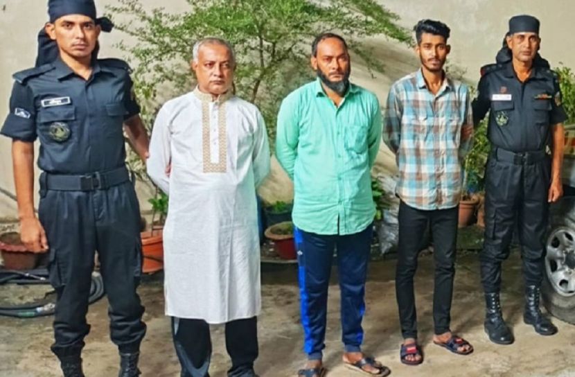 স্কুলছাত্রীকে অপরহণ, আটক ৩