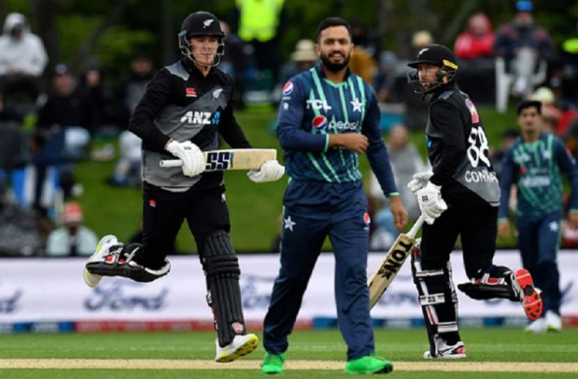 পাকিস্তানকে হারাল নিউজিল্যান্ড