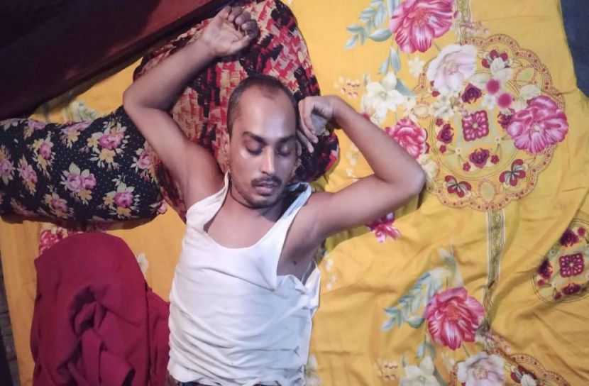 টাকার অভাবে চিকিৎসা হচ্ছে না বাবলুর