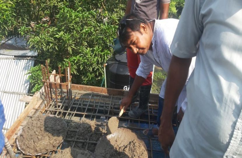 ঠাকুরগাঁওয়ে মসজিদের ছাদ ঢালাইয়ের আনুষ্ঠানিক উদ্বোধন