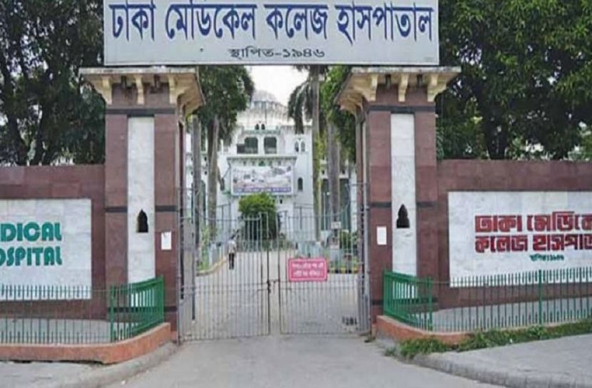 প্রাইভেটকারের ধাক্কায় হতাহত ৩