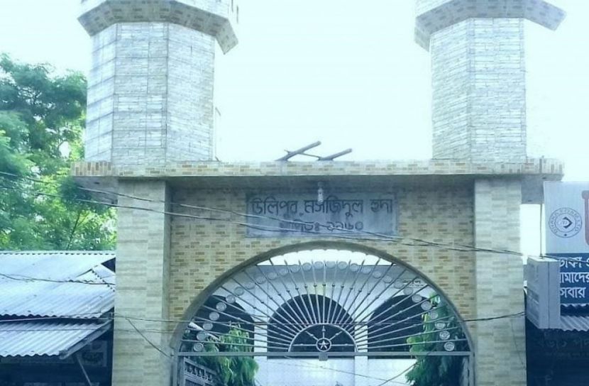 উলিপুর মসজিদুল হুদায় নতুন ইমাম প্রত্যাখ্যান!