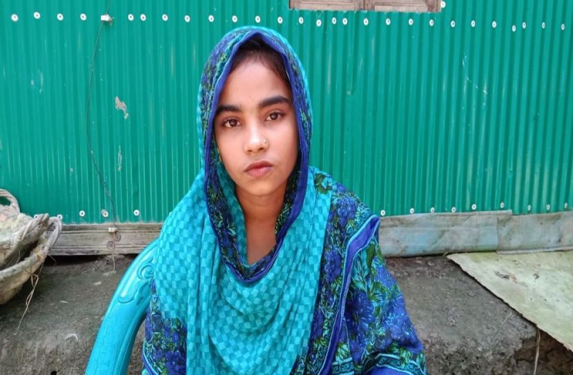প্রেমিকের বাড়িতে প্রেমিকার অনশন