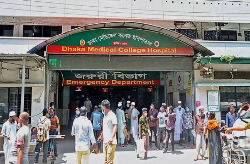 বাস থেকে ফেলে হত্যার অভিযোগ