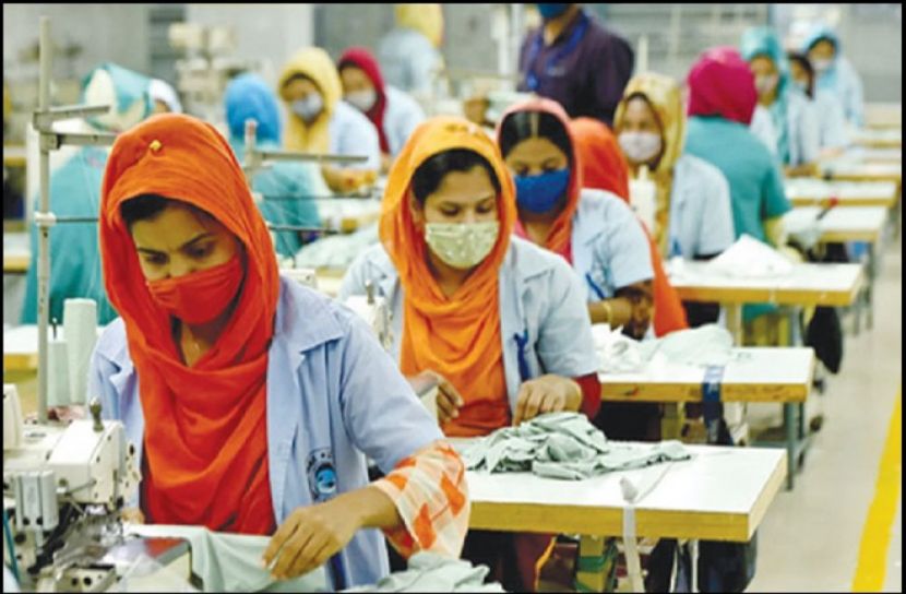 ৫০০ কোটি ডলারের পোশাক রফতানি