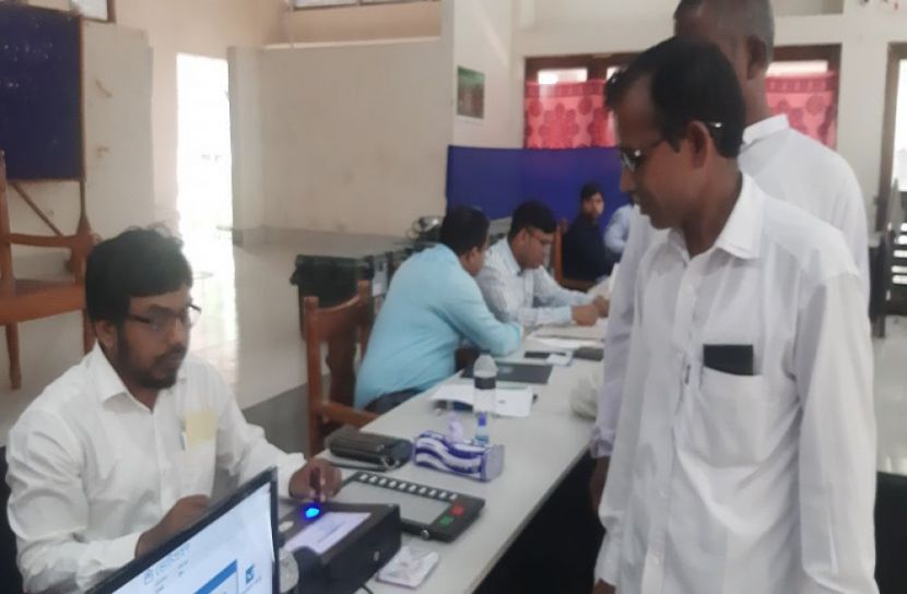 ঠাকুরগাঁওয়ে জেলা পরিষদ নির্বাচন চলছে