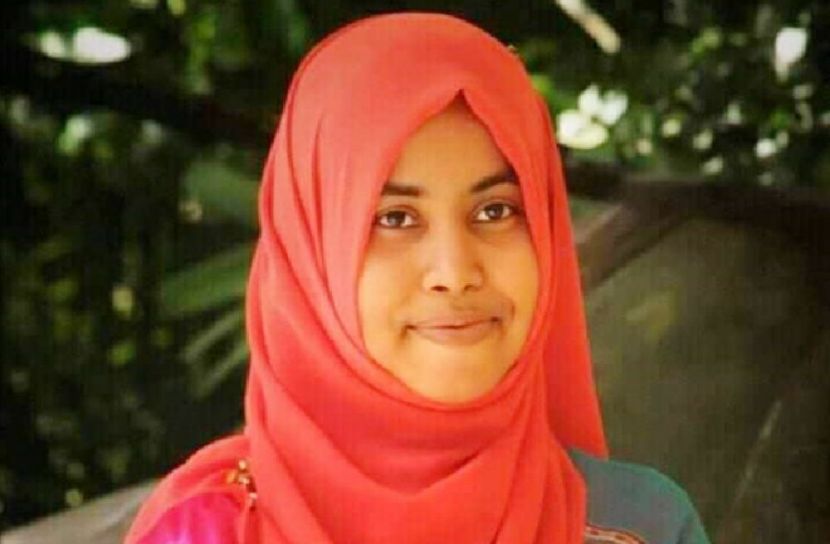 ইডেন ছাত্রীকে আটকে রাখার অভিযোগ