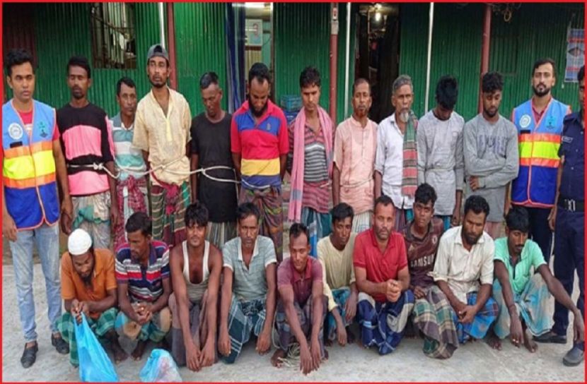 ইলিশ শিকারের অপরাধে ৪১ জেলে আটক