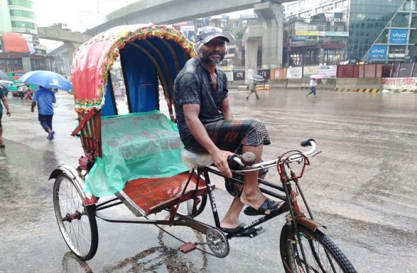 দিনভর বৃষ্টি, বিপাকে নিম্ন আয়ের মানুষ