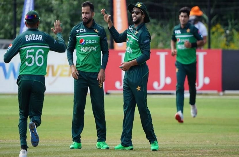 ৬ উইকেটে জিতল পাকিস্তান