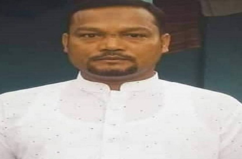 ঘর দেওয়ার কথা বলে টাকা আত্মসাতের অভিযোগ