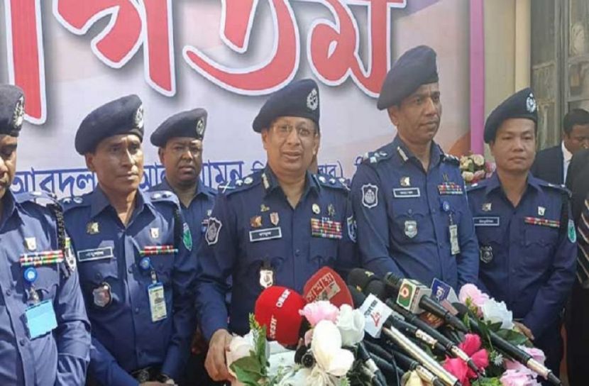 জঙ্গিদের চেয়ে এক কদম আগে হাঁটি