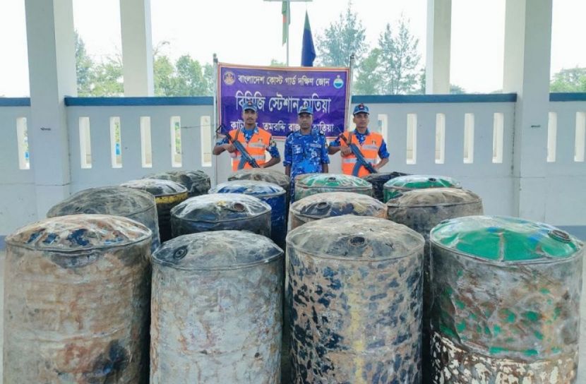 হাতিয়ায় ৩২০০ লিটার চোরাই তেল জব্দ