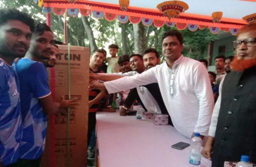 ক্রীড়া সংস্থার উদ্যোগে ফুটবল টুর্নামেন্টের ফাইনাল খেলা 