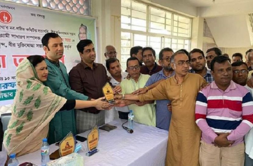 নব নির্বাচিতদের সংবর্ধনা দিলেন বীর মুক্তিযোদ্ধারা