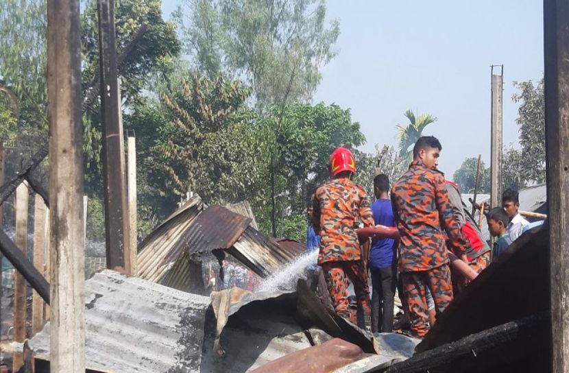 ঠাকুরগাঁওয়ে অগ্নিকান্ডে লক্ষাধিক টাকার ক্ষতি