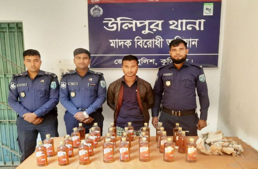 ইউপি সদস্যের বাড়ী থেকে মাদকসহ গ্রেফতার ১