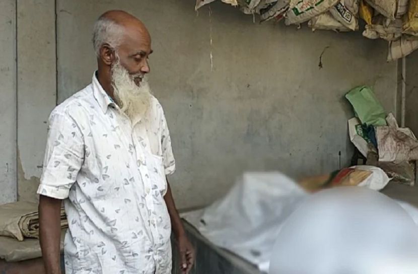 জামাইকে কুপিয়ে হত্যা, স্ত্রী আহত