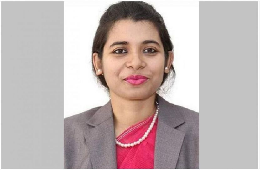 ইউএনও শামছুন নাহার দুর্নীতির অভিযোগে বদলি, এলাকায় মিষ্টি বিতরণ