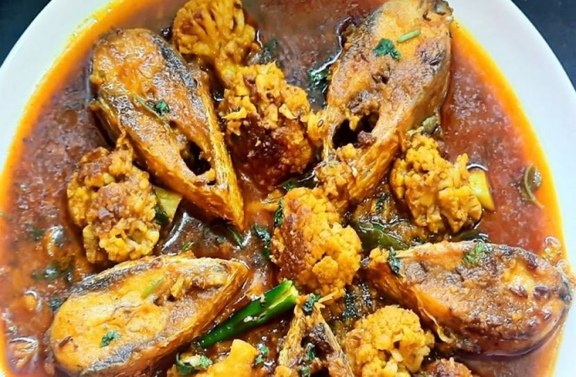 ফুলকপি দিয়ে ইলিশ মাছের ঝোল