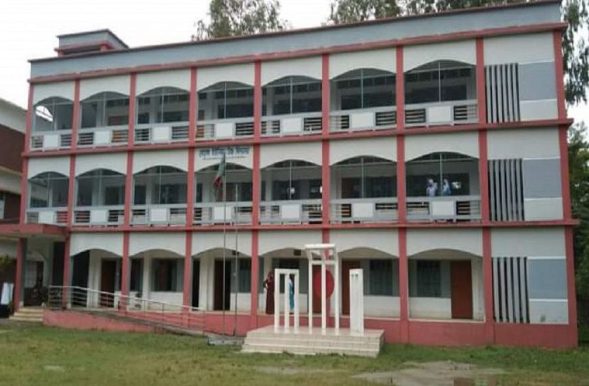 পরিক্ষার প্রবেশপত্র নিয়ে তালবাহানা
