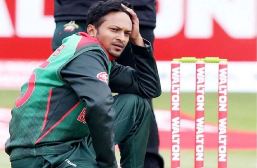 এক ওভারে ৩০ রান দিলেন সাকিব