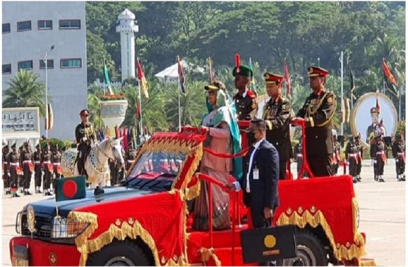 চট্টগ্রামে রাষ্ট্রপতি প্যারেড অনুষ্ঠানে প্রধানমন্ত্রী