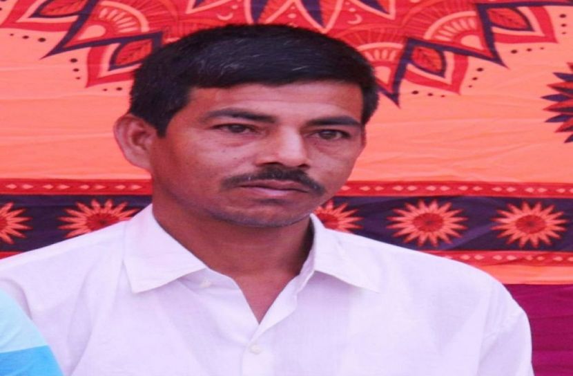 গলায় ফাঁস দিয়ে কৃষকের আত্মহত্যা!