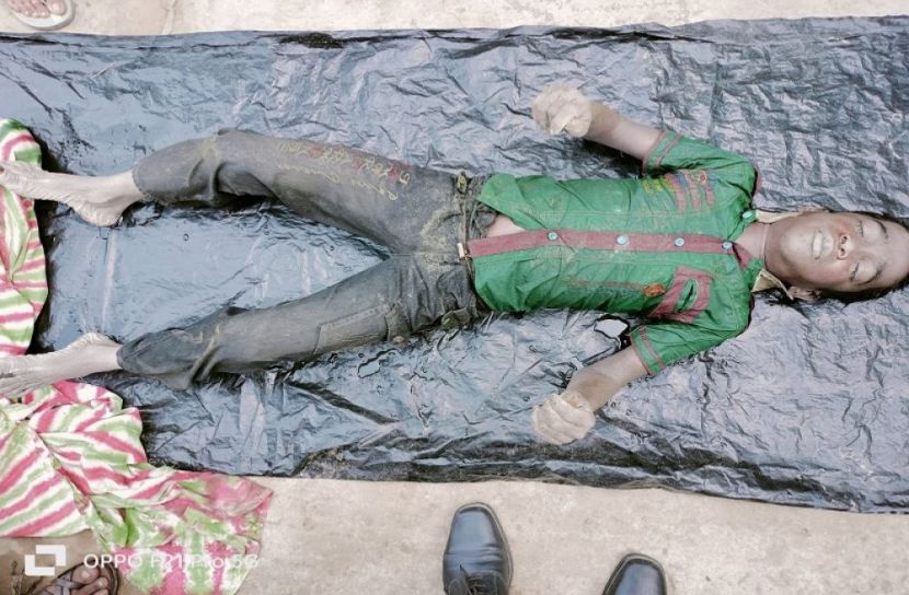 নিখোঁজ শিশুর লাশ মিলল পুকুরে 